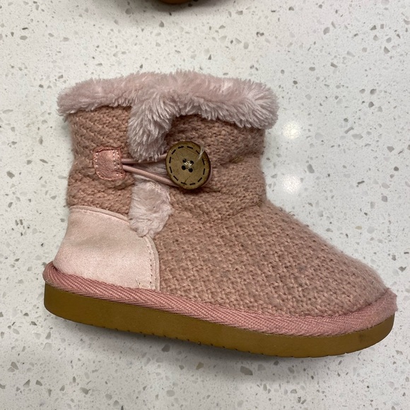 2 pairs toddler boots - Picture 5 of 7